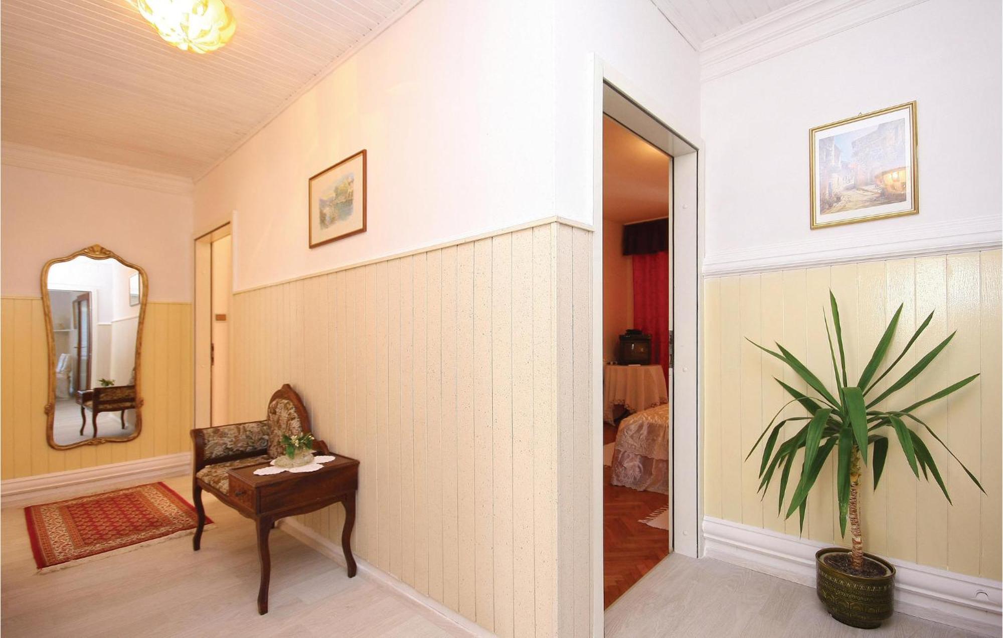 Cozy Apartment In Brodarica With Wifi ภายนอก รูปภาพ